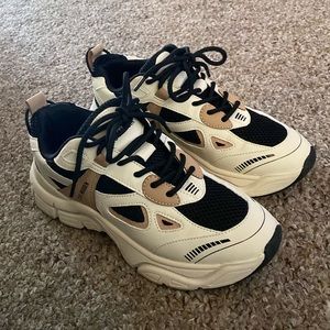 Barely Used Steve Madden Shoes